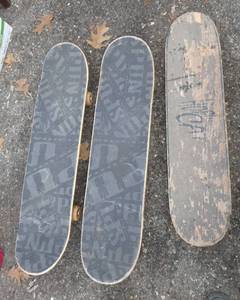 lot 175 image: 3 Skateboards