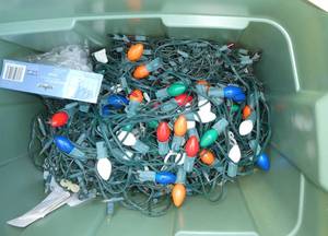 lot 176 image: Tote full of christmas lights