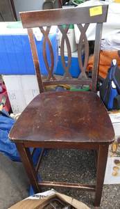 lot 186 image: wood chair