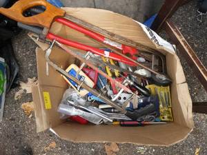lot 187 image: Box of garagehand tools - saws, bolt cutter, wrenches, snips, pliers, screwdrivers