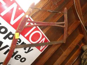 lot 204 image: Vintage saw