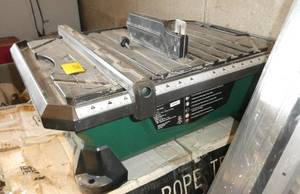lot 205 image: Masterforce 7 wet tile saw