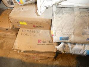 lot 202 image: Lot of ceramic wall tile and grout - 9 cases of tile and 6 bags grout