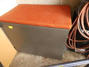 lot 270 image: Lateral 2-drawer file cabinet with removable cushion on top