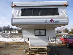 1996 Sun Lite Truck Camper with Toilet