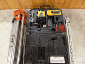 LaserMark Laser with Tripod and Pole