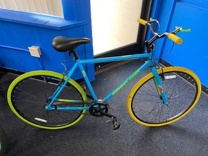 lot 34 image: RIDGELAND ADULT BIKE