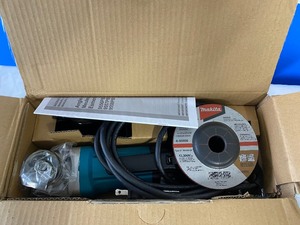 lot 16 image: MAKITA 4 12 ANGLE GRINDER