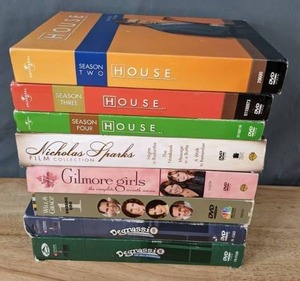 lot 124 image: DVD Sets Degrassi, Will & Grace, Gilmore Girls, House, Nicholas Sparks - B