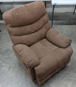 lot 89 image: The Pleasant Valley Recliner in Brown Microfiber NEW - N
