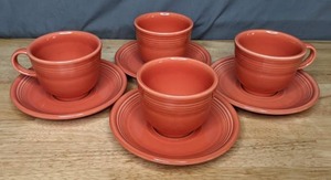 lot 202 image: Salmon  Coral Fiesta Homer Laughlin China Co. Set of 4 Cups & Saucers - B