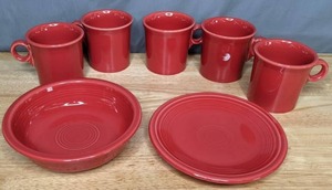 lot 203 image: Red Fiesta Homer Laughlin China Co. Set of 4 Cups & Saucers - B