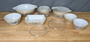 lot 193 image: Vintage Tan  Speckled Blue Pyrex Baking Dishes and Bowls - B