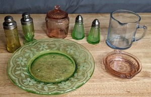 lot 146 image: Gorgeous 8 Piece Set of Vintage Glassware Depression Glass, Salt & Pepper Shakers, Measuring Cup, and More  - B
