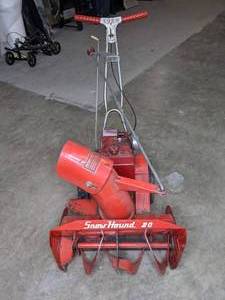 lot 216 image: Vintage Toro Snow Hound 20 Snow Blower - N