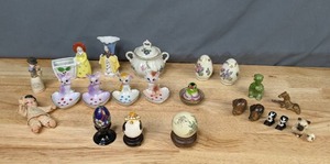 lot 239 image: Collection of 27 Decorative Porcelain Miniatures and Figurines - B