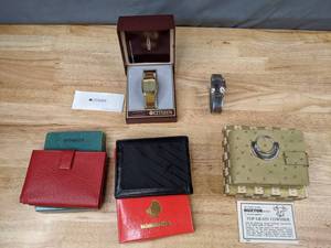 lot 252 image: Citizen and Bulova Watches, Set of 3 Wallets - B
