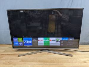 lot 256 image: Samsung 32 Smart TV - Q