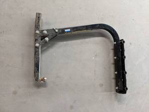 lot 335 image: Reese Outfitter Adventure System Bike Rack - Q