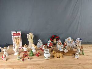lot 292 image: Christmas Figurine Decor (Nativity Scene, Angels, Snowmen, and more) - Q