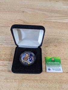 lot 300 image: NFL Colorized Half Dollar Coin Brett Favre Minnesota Vikings - B