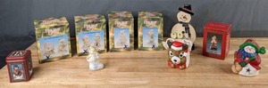 lot 268 image: Christmas Decor Lot  Candle, Ornaments, Tealight Lamp, Collectible Figurines and More - Q