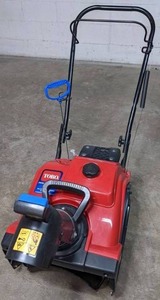lot 16 image: TORO Power Clear 518ZE Snow Blower - V