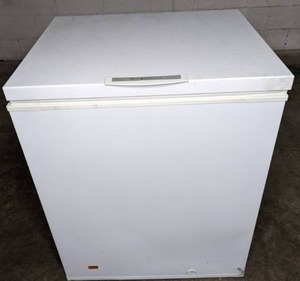 lot 12 image: Frigidaire 5.0 Cu. Ft. Chest Freezer - V