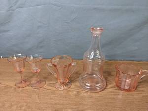 lot 358 image: Collection of Antique Pink Depression Glass and Grape Etched Glasses - V
