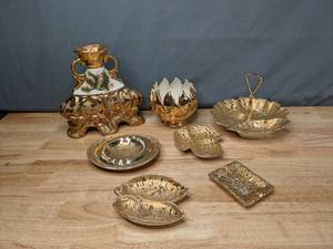 lot 126 image: Collection of Beautiful 1940s Weeping Gold by Kingwood Ceramics Decanter, Bowl, and Dishes - B