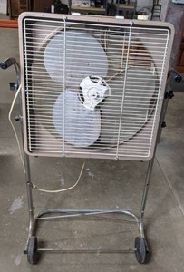 lot 382 image: Vintage Command Air Adjustable Rotating Fan - V