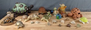 lot 420 image: Wonderful Turtle Decor Collection Lamp, Music Box, Candle, Little Figurines, & More - V
