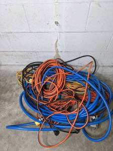 lot 402 image: Extension Cords and Air Hose - V