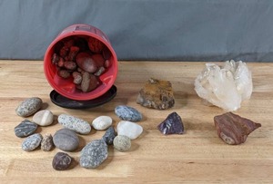 lot 411 image: Rock and Crystal Collection - V