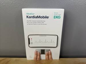 lot 40 image: Brand New AliveCor KardiaMobile FDA Cleared Personal EKG Device - T