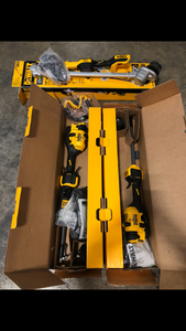 Lot of 3 DEWALT FLEXVOLT 60-Volt MAX Lithium- Ion Electric Cordless Attachment Capable String Trimmers (Customer Returns) review all pictures