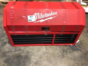 Milwaukee 46 in. 8-Drawer Steel Storage Top Chest in Red and Black (key doesnt work) good other than that. (good condition) review all pictures