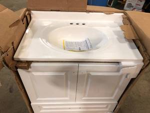 Glacier Bay Lancaster 30 in Vanity Combo In White (30.3in W x 18.8 in D x 35.3 in H) (good condition) review all pictures