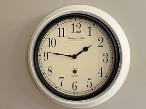 Simple Decorative Wall Clock