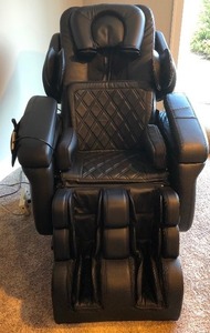 WOW Luraco iRobotics 7 Series Full Body Massage Chair