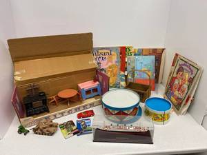 Large group of vintage toys