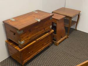 Cedar trunks NightstandStool