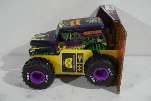 lot 115 image: NEW Monster Jam Grave Digger Freestyle Force Remote Control Truck