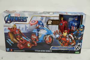 lot 111 image: NEW Marvel Avengers Titan Hero Series Toy Set