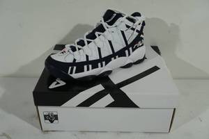 lot 118 image: NEW Fila Stackhouse Spaghetti Basketball Shoes - Mens 9.5
