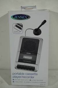 lot 150 image: Jensen Portable Cassette PlayerRecorder