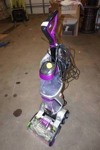 lot 4 image: Bissell ProHeat 2X Revolution Carpet and Upholstery Deep Cleaner