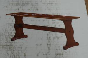 lot 31 image: NEW Linon Wood Nook Bench