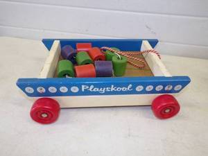 lot 15 image: Vintage Playschool Block Trailer