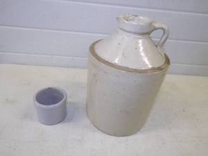 lot 27 image: Vintage Small Crock and Crock Jug